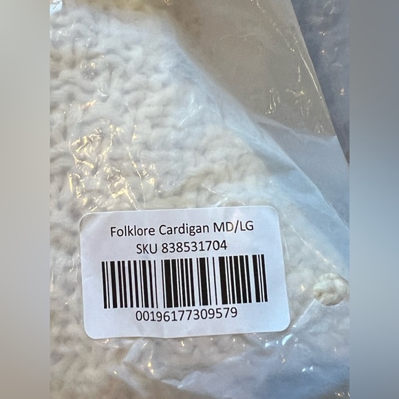 ✨ NWT TAYLOR SWIFT FOLKLORE CARDIGAN Size  M/L - Picture 16 of 16